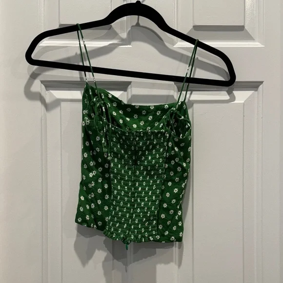 Reformation Meyer Top Hannah print, green and white daisy floral pattern size 2 - Picture 4 of 8